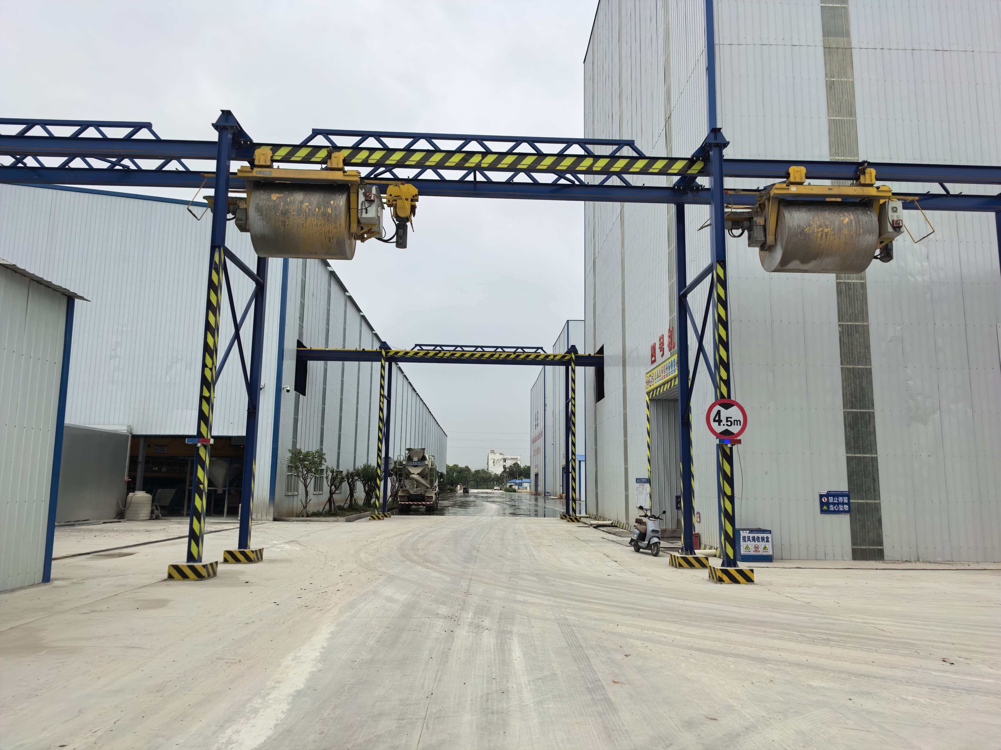 鱼雷罐+布料机运料布料